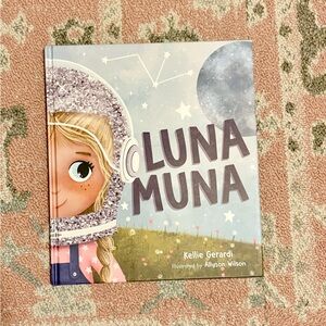 Luna Muna by Kellie Gerardi